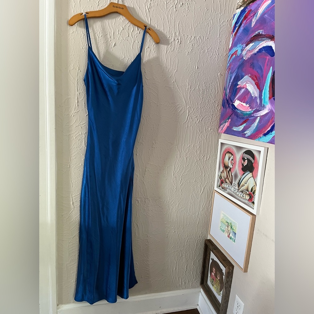 Slip dress, no zipper. Elegant!